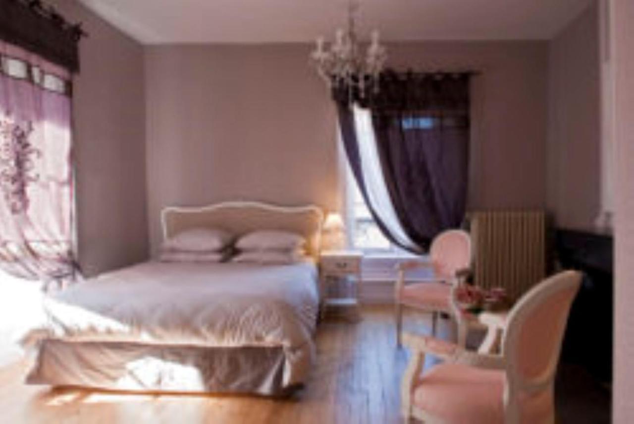 Chateau De 3* Riverie