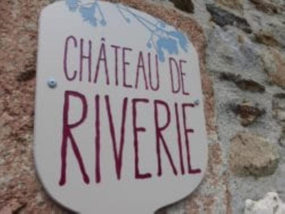 Chateau De Herberg Riverie
